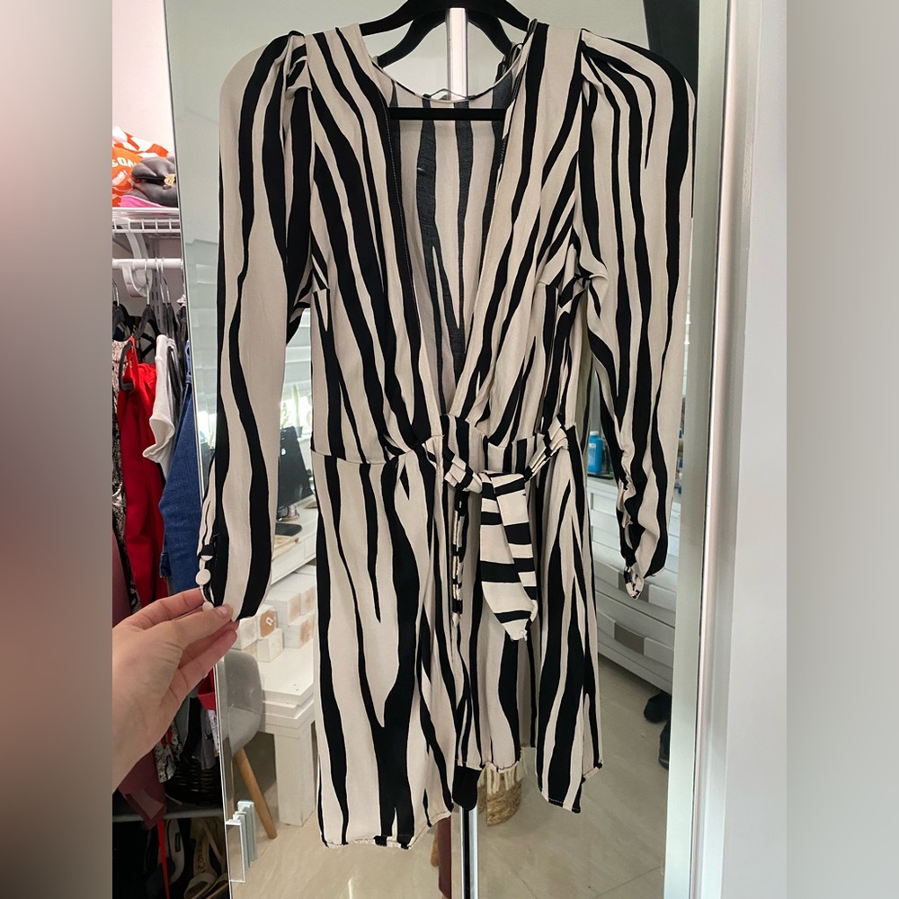 Zebra romper. Size small. Zara brand. Good condition